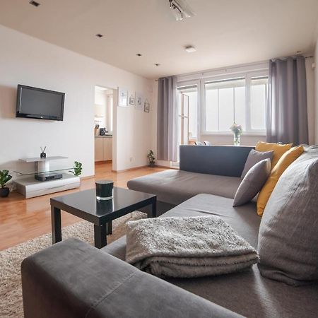 Strawberry Apartment Bratislava Dış mekan fotoğraf